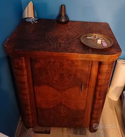 Mobile con macchina da cucire 