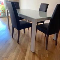 Tavolo vetro bianco fumè