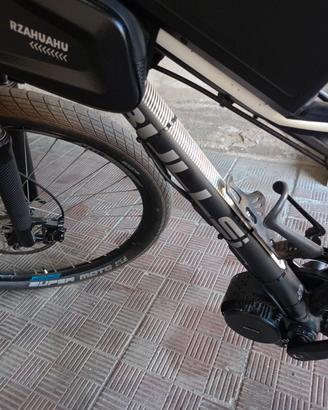 bicicletta pedalata assistita bulls