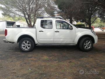 Pick-up NISSAN Navara automatico dicembre 2010