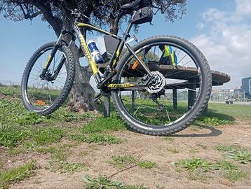 Mountain Bike 29" telaio L Whistle Patwin nuova