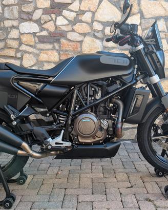 Husqvarna svartpilen 701