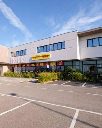 Immobile di 1188 m² a Boltiere