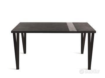 Tavolo HORM allungabile in frassino