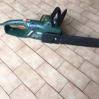 MOTOSEGA BLACK DECKER