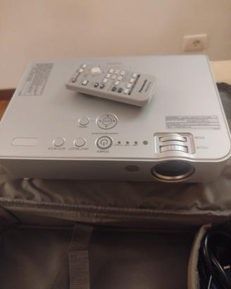 Proiettore Panasonic PT-LB50NTE