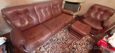  divano poltrona tavolo e tavolino 