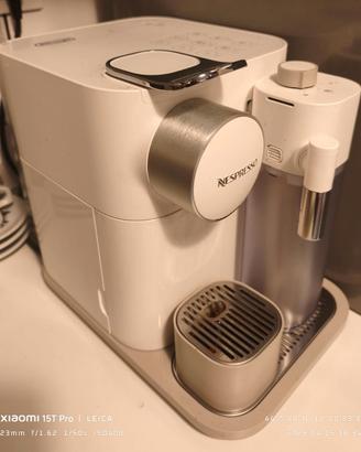 Nespresso Gran Lattissima De Longhi bianca