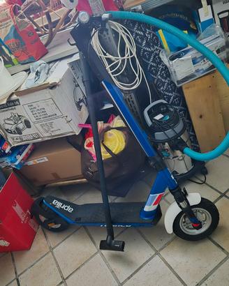 MONOPATTINO APRILIA TUAREG