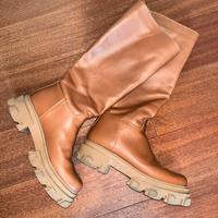 Stivale alto marroncino Divine Follie