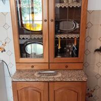 Mobile vetrina in legno
