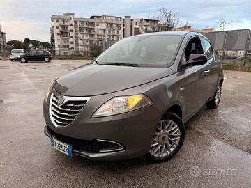 Lancia Ypsilon 1.3 MJT 16V 95 CV 5 porte IN PERFET