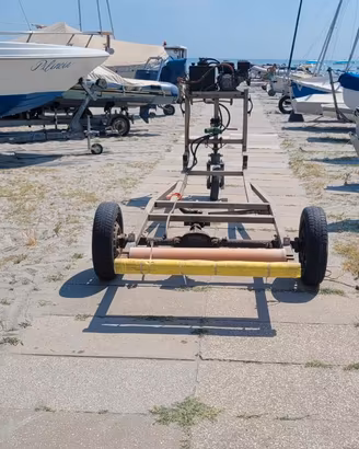 Carrello alaggio motorizzato