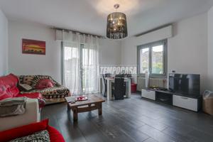 Appartamento in bifamiliare con giardino !!