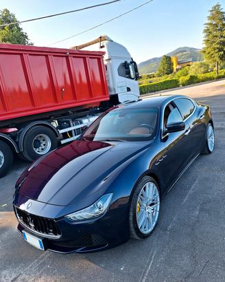 Maserati Ghibli 