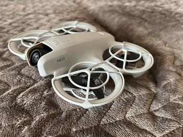 Dji Neo