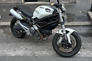 Ducati 696+