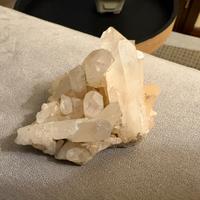 Pietra Ametista e cristalli di quarzo bianco