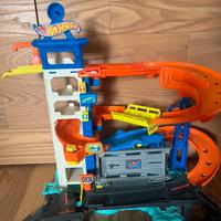 Pista hotwheels squalo