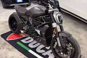 Ducati Xdiavel Dark carbon 2023 uni pro