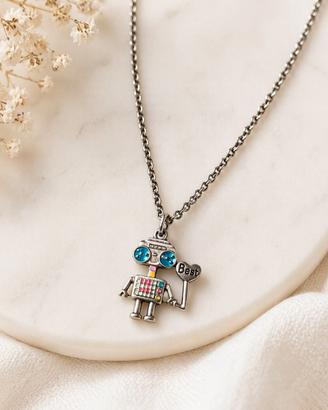 Fashion: collana ciondolo robot, accessori capelli