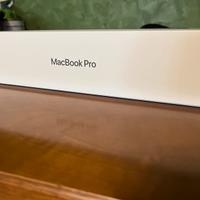 MACBOOK PRO M3 14" memoria 18gb SSD512