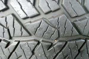 gomme 255/60r18 