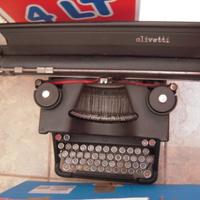 Macchina da scrivere Olivetti M40