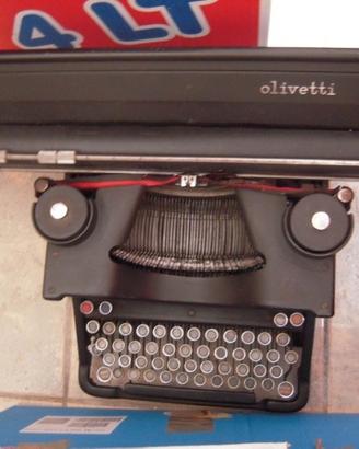 Macchina da scrivere Olivetti M40