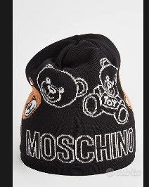 SET CAPPELLO E SCiARPA MOSCHINO