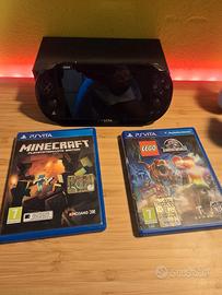 PlayStation Vita Slim Sony (PCH-2000) con 2 giochi