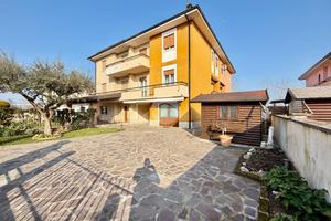 PORZIONE DI QUADRIFAMILIARE A DELLO