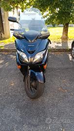 Honda forza 250 cc