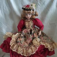 Tre Bambole in porcellana da collezione