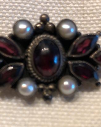 Spilla antica in argento