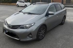 Toyota Auris Hybrid GPL