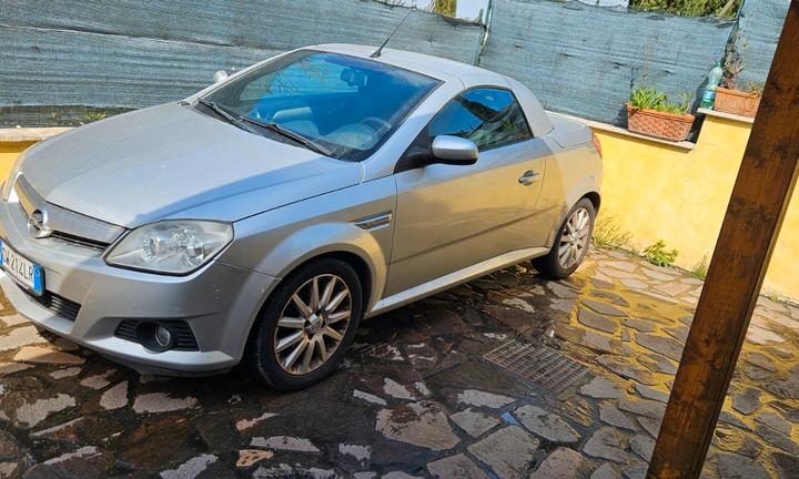 OPEL Tigra TwinTop - 2005