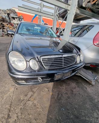 Ricambi Mercedes Benz Classe E 270 W211