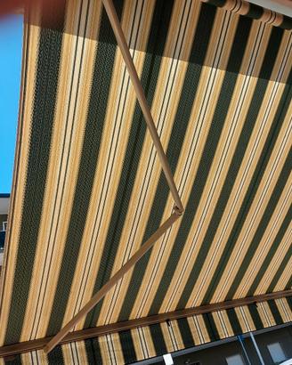 tenda da sole e pioggi a