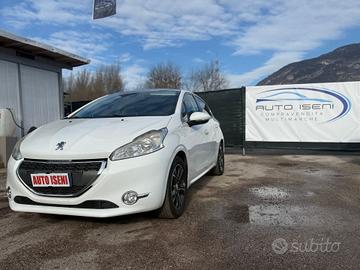 Peugeot 208 1.2 VTi NEOPATENTATI OK SOLO 130.000 K