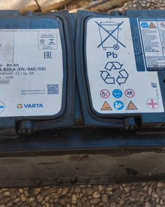 batteria per auto furgone di grosse dimensioni 
