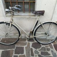 Bici vintage con ranocchio