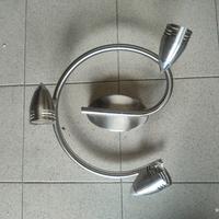 Lampadario a tre faretti snodabile 