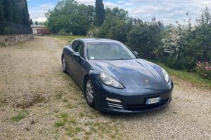 Porsche Panamera 4S