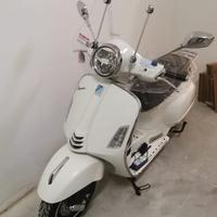 Vespa 125 gts super 2023 nuova