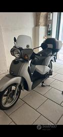 Aprilia Scarabeo 250 (2004)- 4800 km + 2 caschi