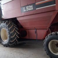 Mietitrebbia New Holland L521