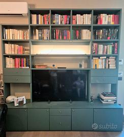 Parete attrezzata/libreria e mobile tv verde opaco