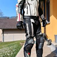 Abbigliamento da moto completo
