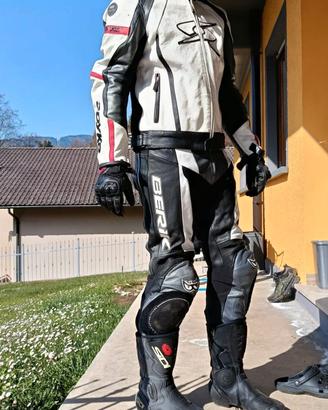 Abbigliamento da moto completo